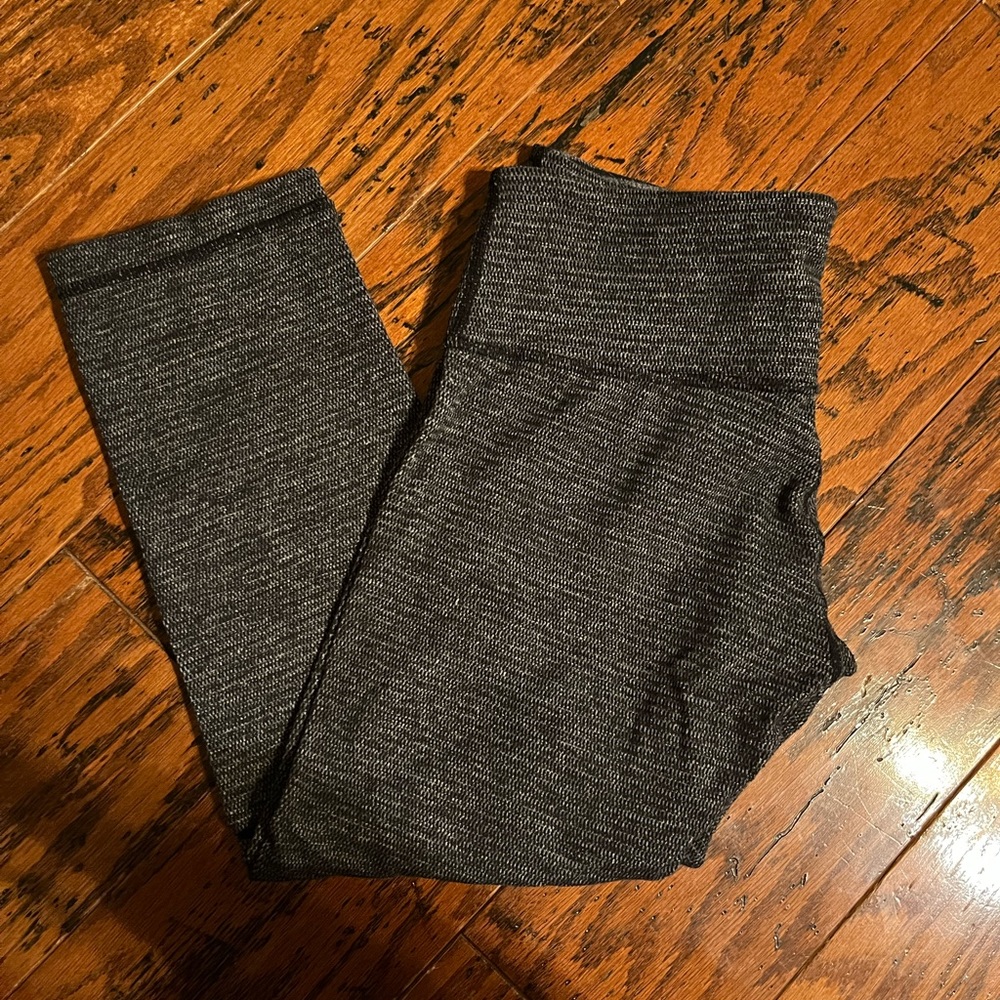 Lululemon capris leggings